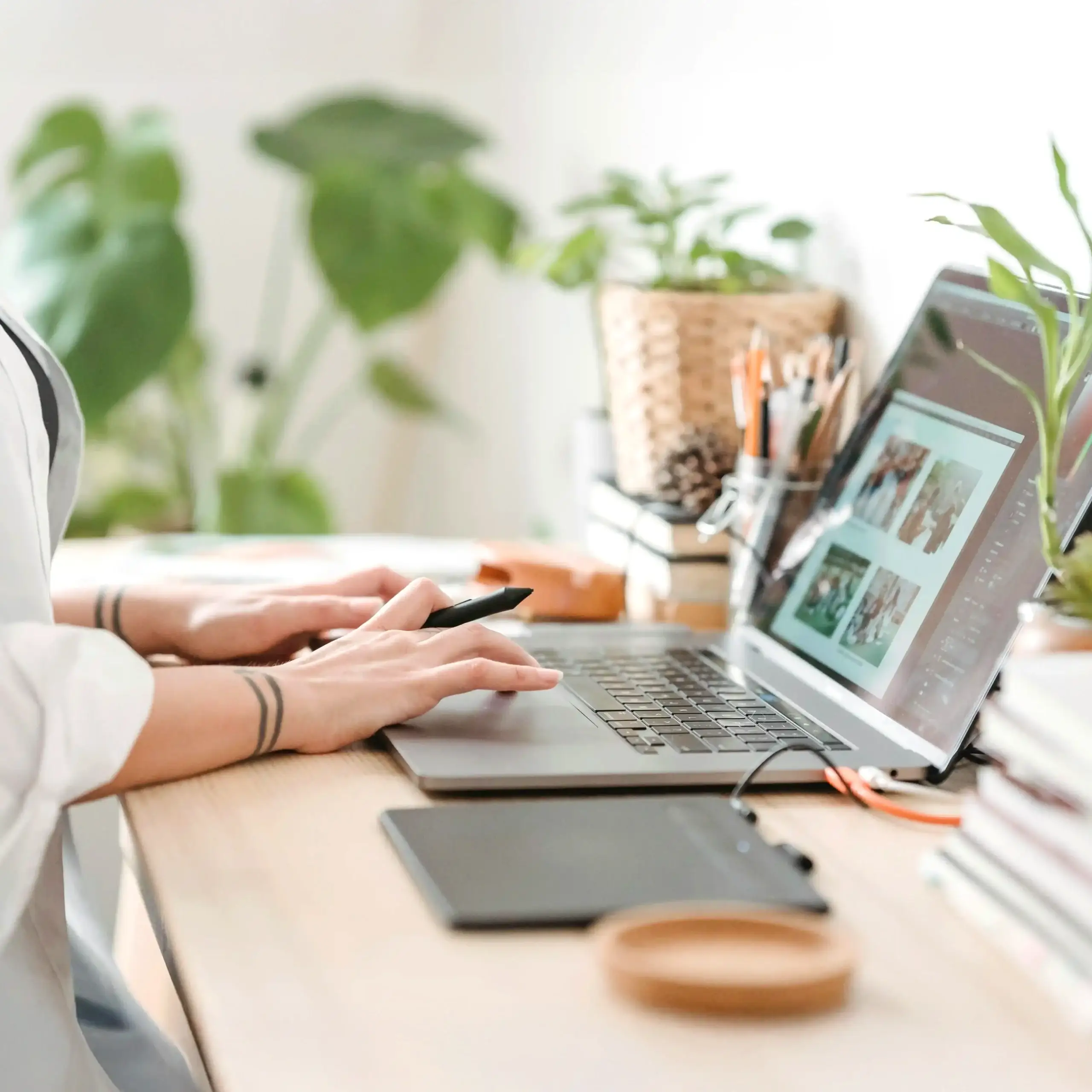 pexels-george-milton-7014337_square-scaled Photo - Espace de travail